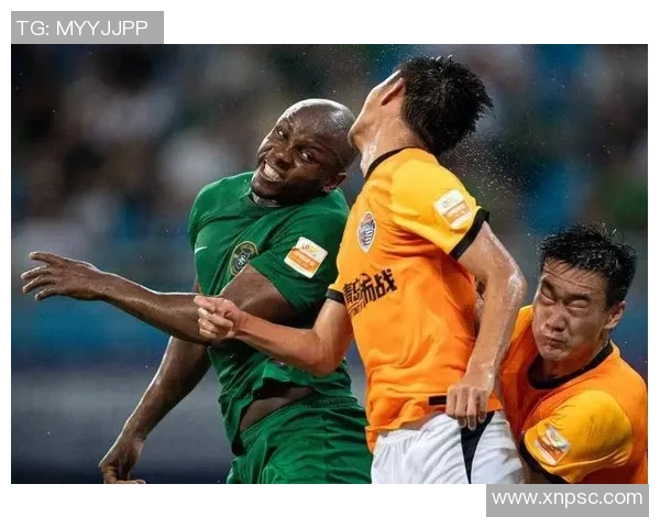 巴西与比利时在激情四溢的球场上展开激烈对决的精彩瞬间 巴西与比利时在激情四溢的球场上展开激烈对决的精彩瞬间