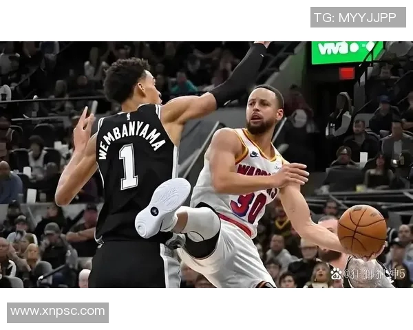 2015至2016赛季马刺与勇士对决回顾及精彩瞬间分析