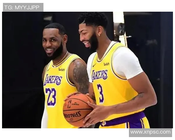 新赛季篮网队对决湖人队精彩赛事前瞻与球员表现分析 新赛季篮网队对决湖人队精彩赛事前瞻与球员表现分析