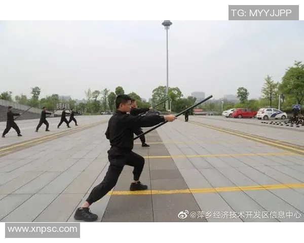 广州滑板队战术之争引发热议球迷与教练观点大相径庭